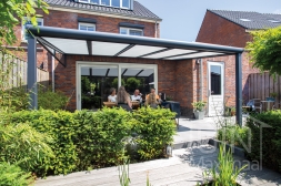 Modern attached veranda with sun shading and glass wedge