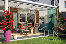 Modern Garden room in matt anthracite with glass sliding doors