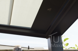 Gumax automatic sun shading in matt anthracite